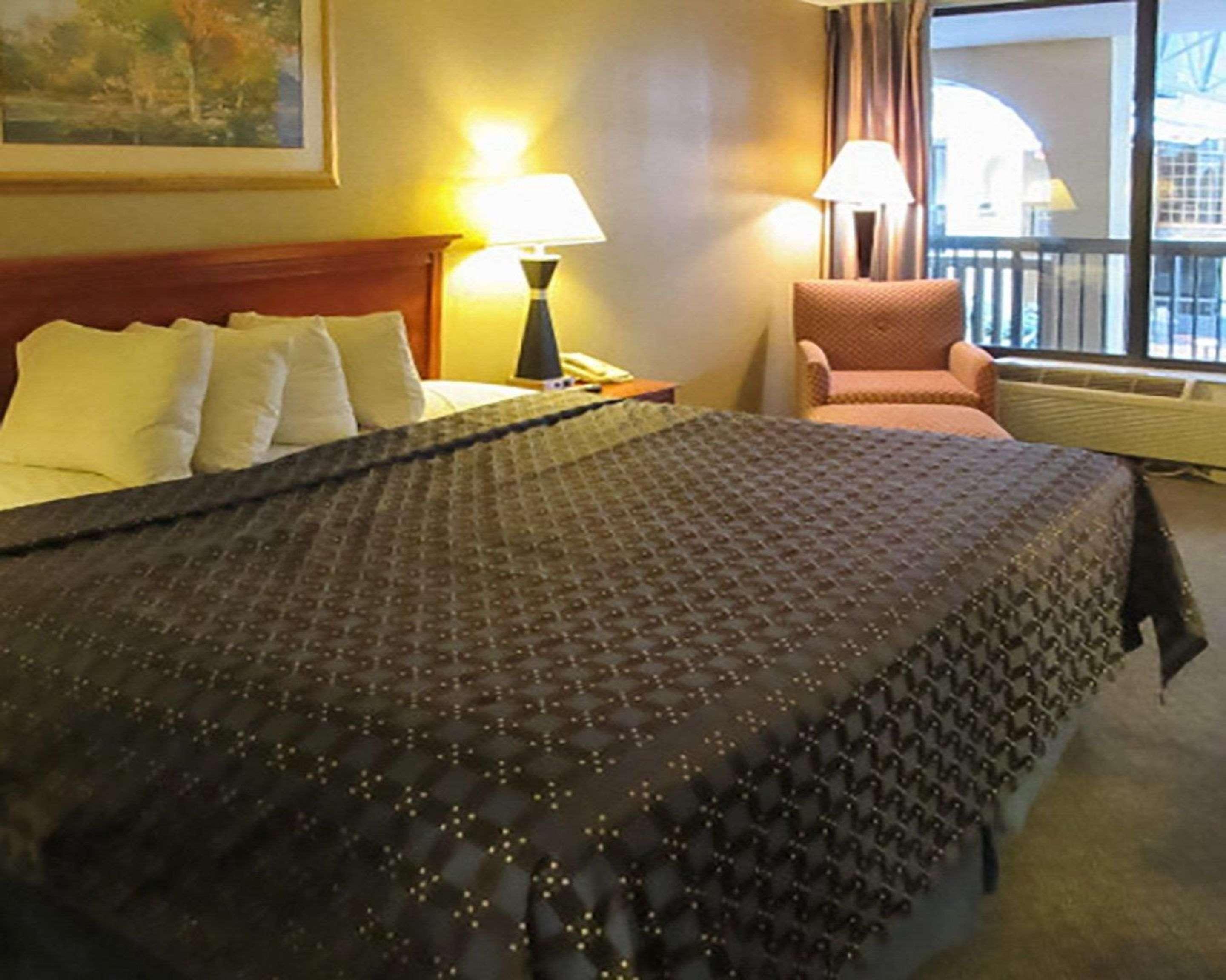 Quality Inn Newport Esterno foto