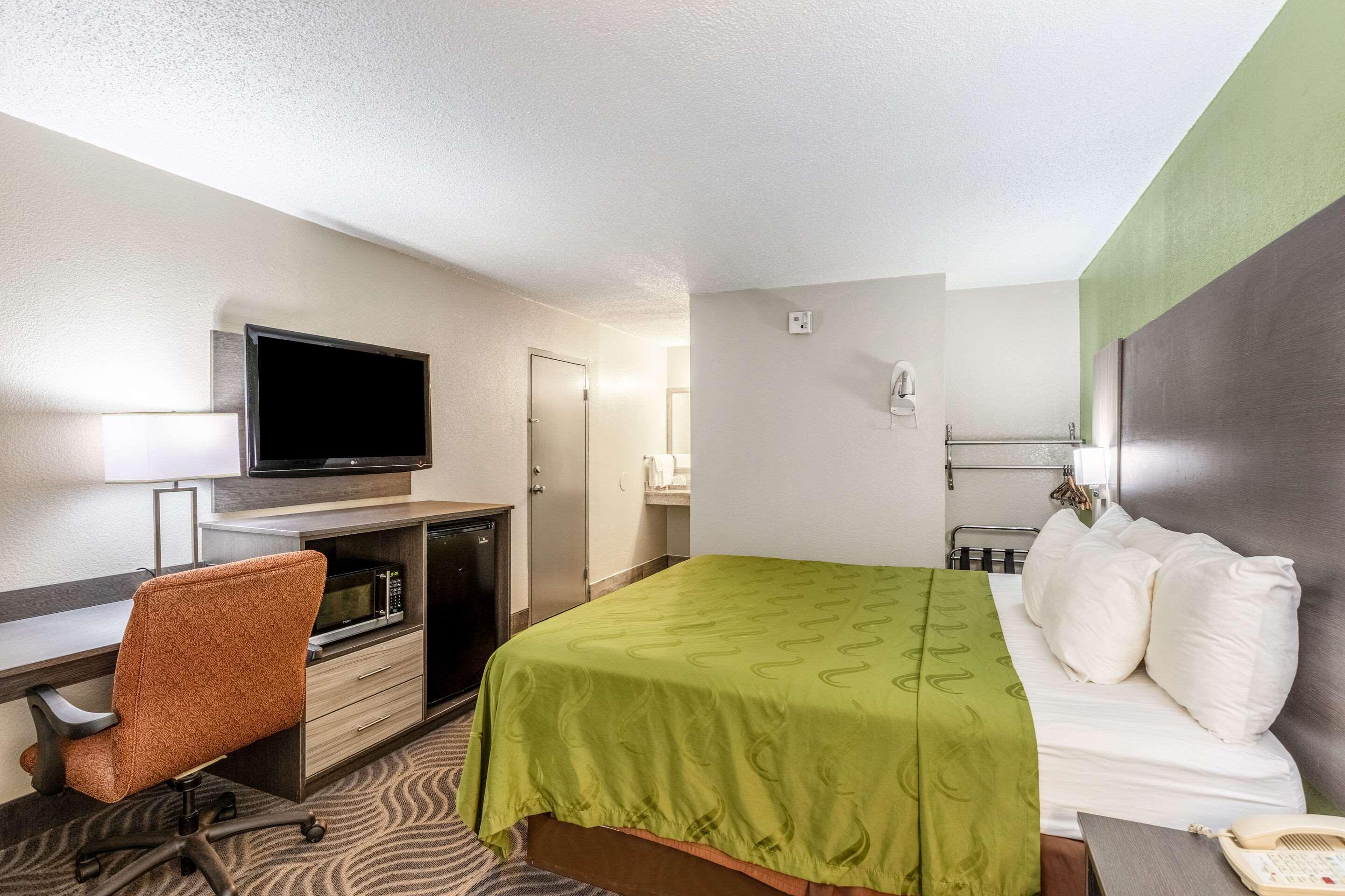 Quality Inn Newport Esterno foto