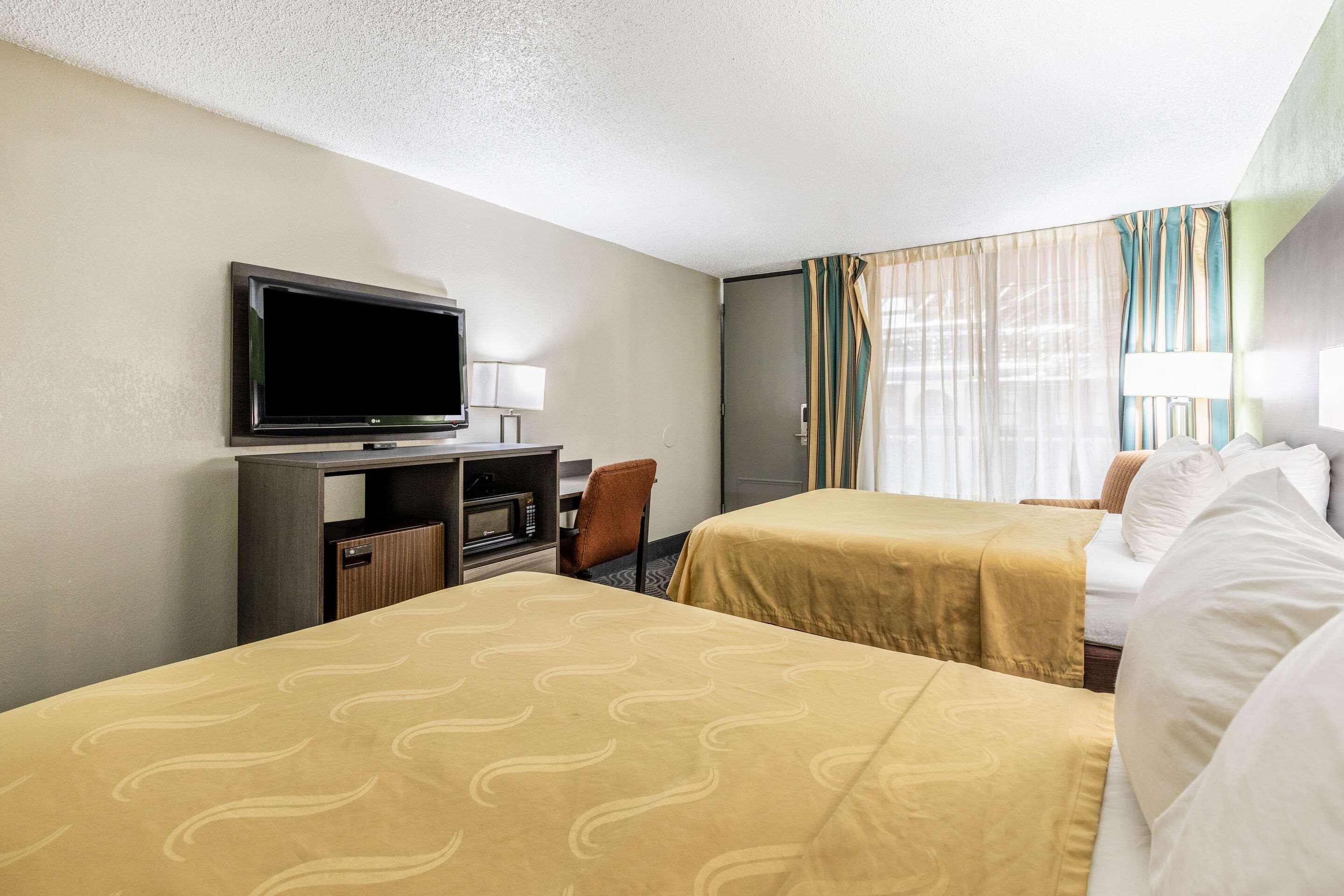 Quality Inn Newport Esterno foto