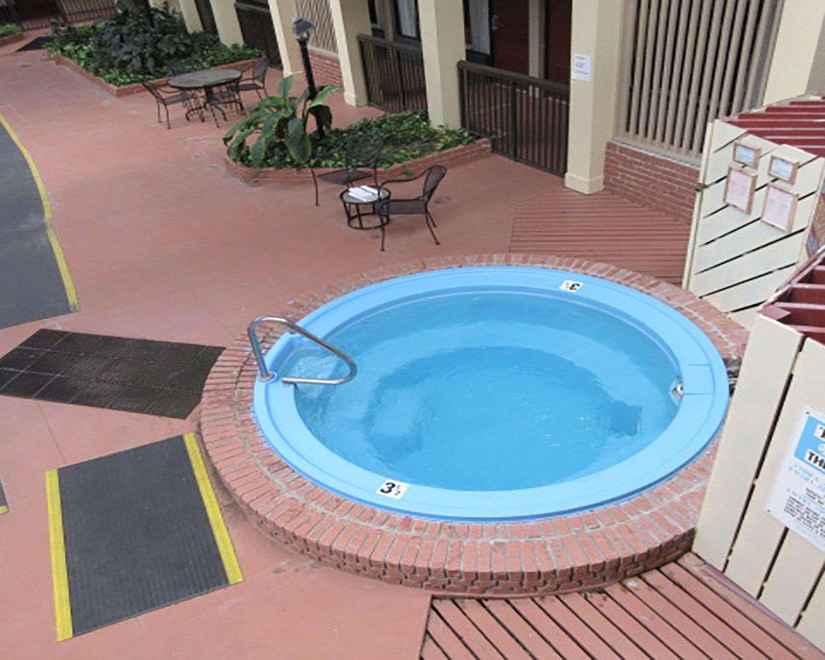 Quality Inn Newport Esterno foto