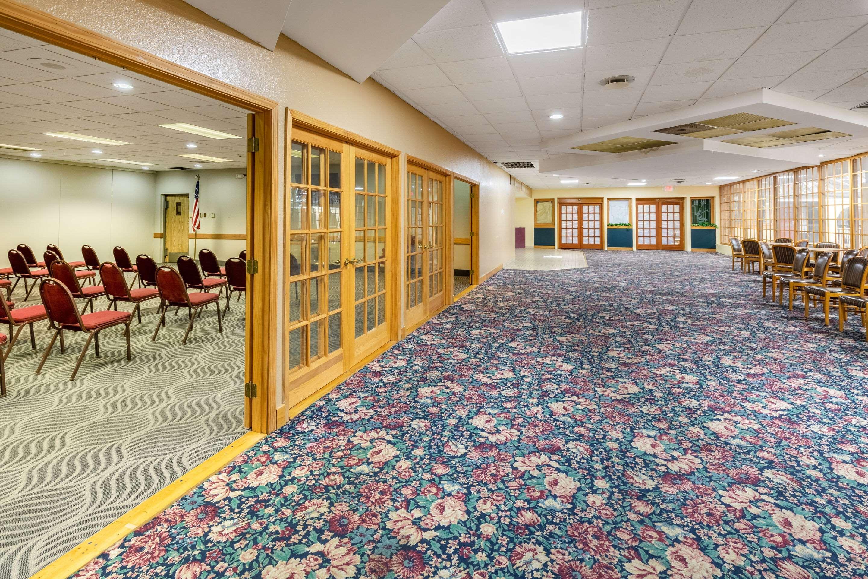 Quality Inn Newport Esterno foto