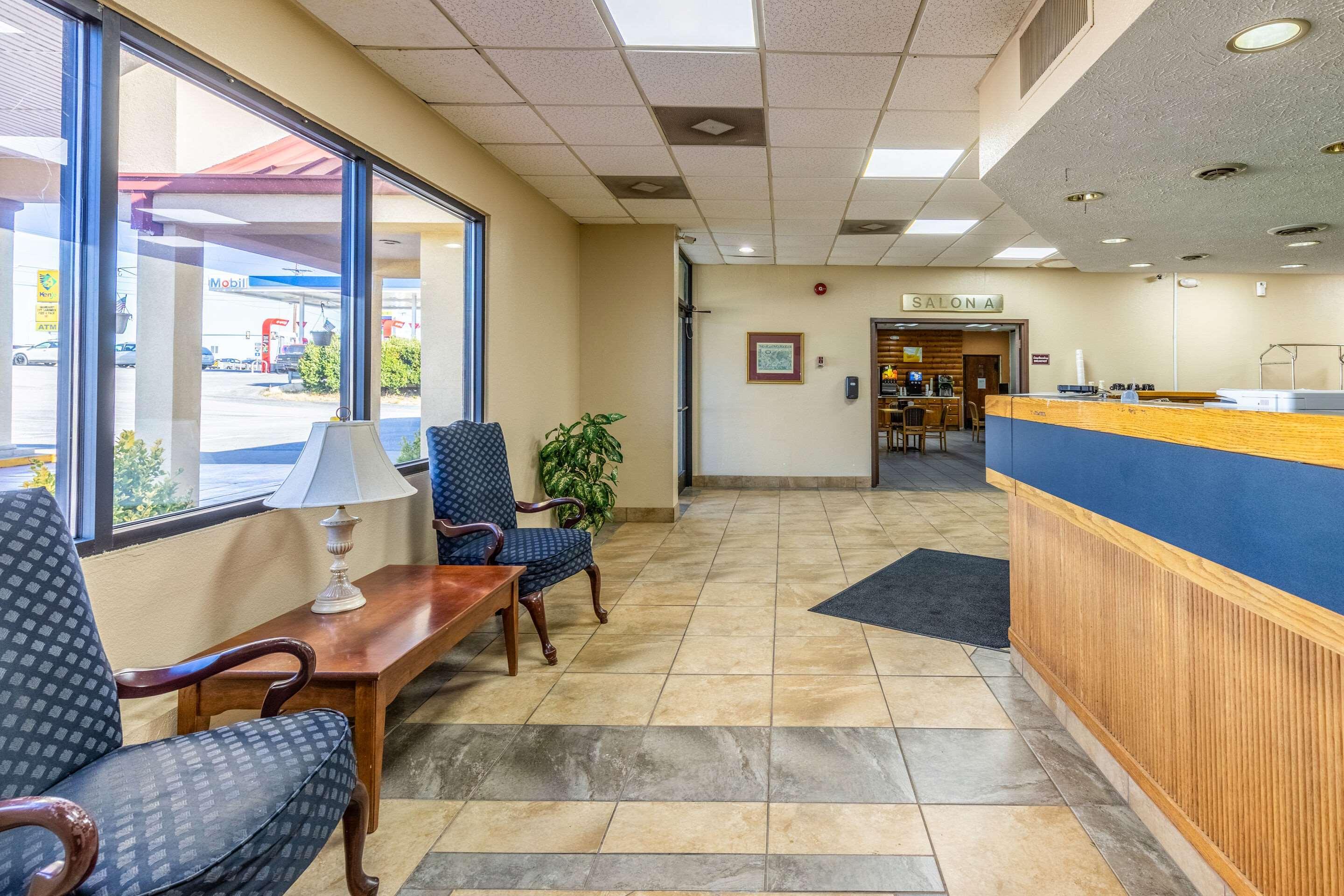 Quality Inn Newport Esterno foto