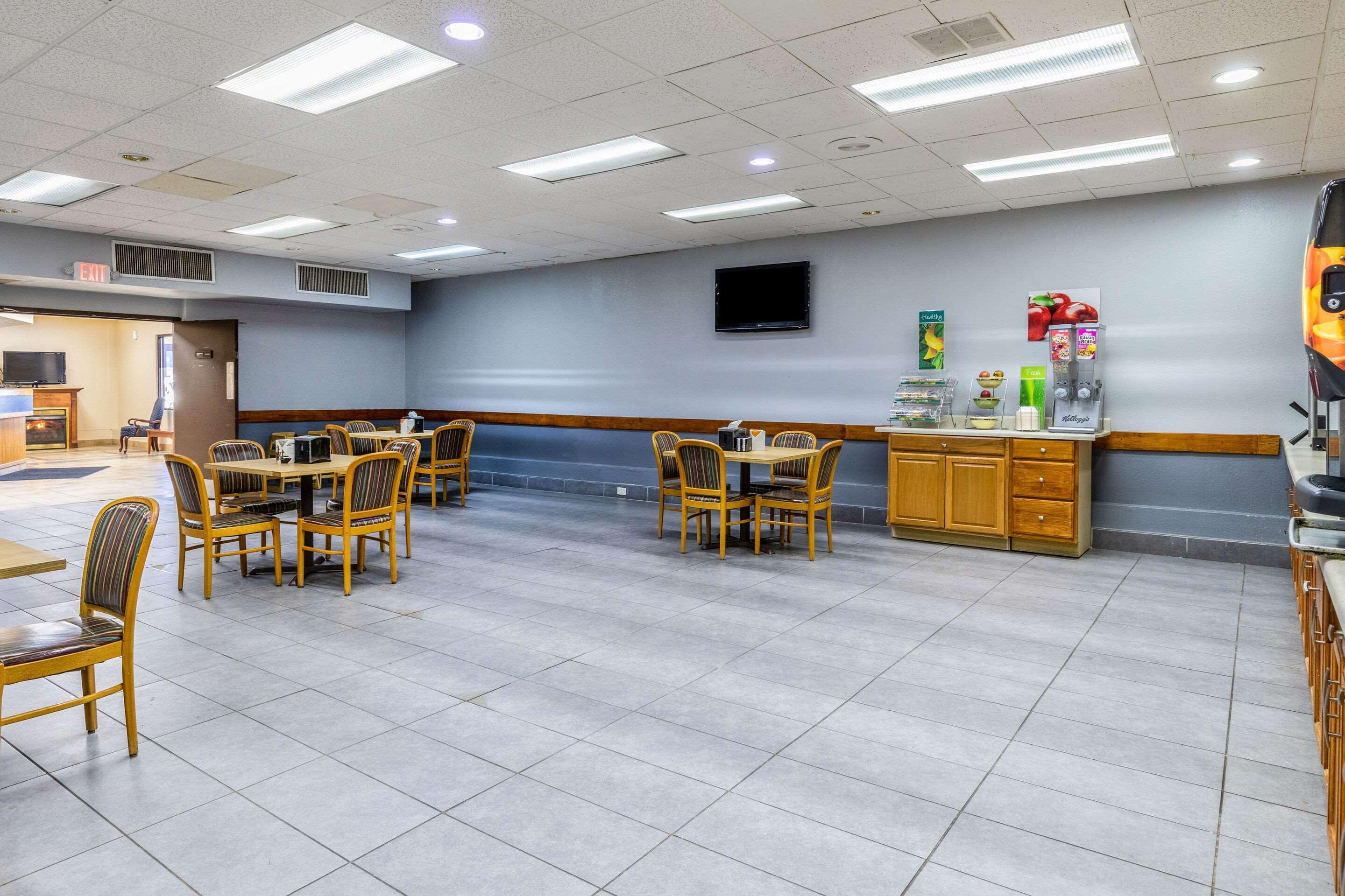 Quality Inn Newport Esterno foto