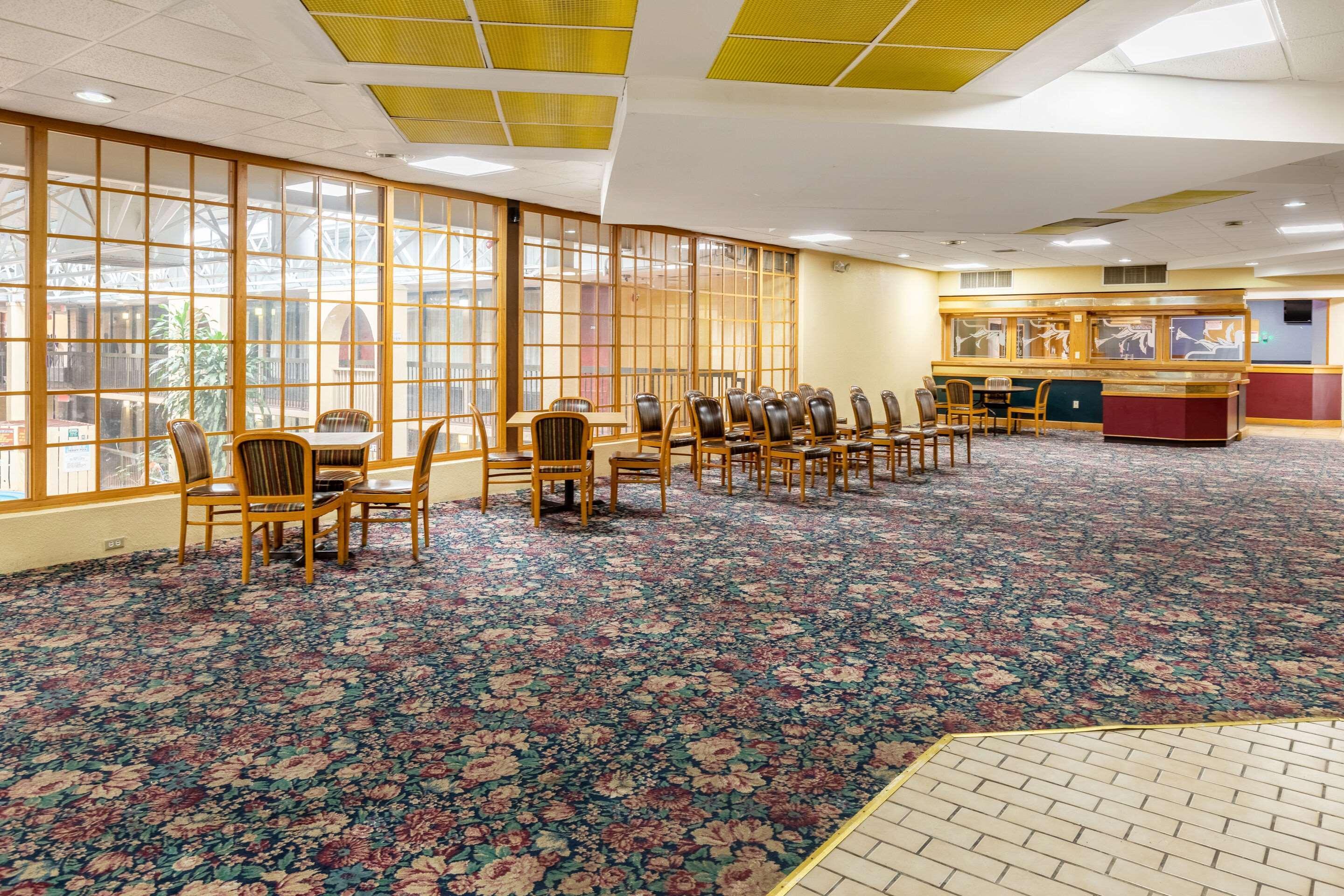 Quality Inn Newport Esterno foto
