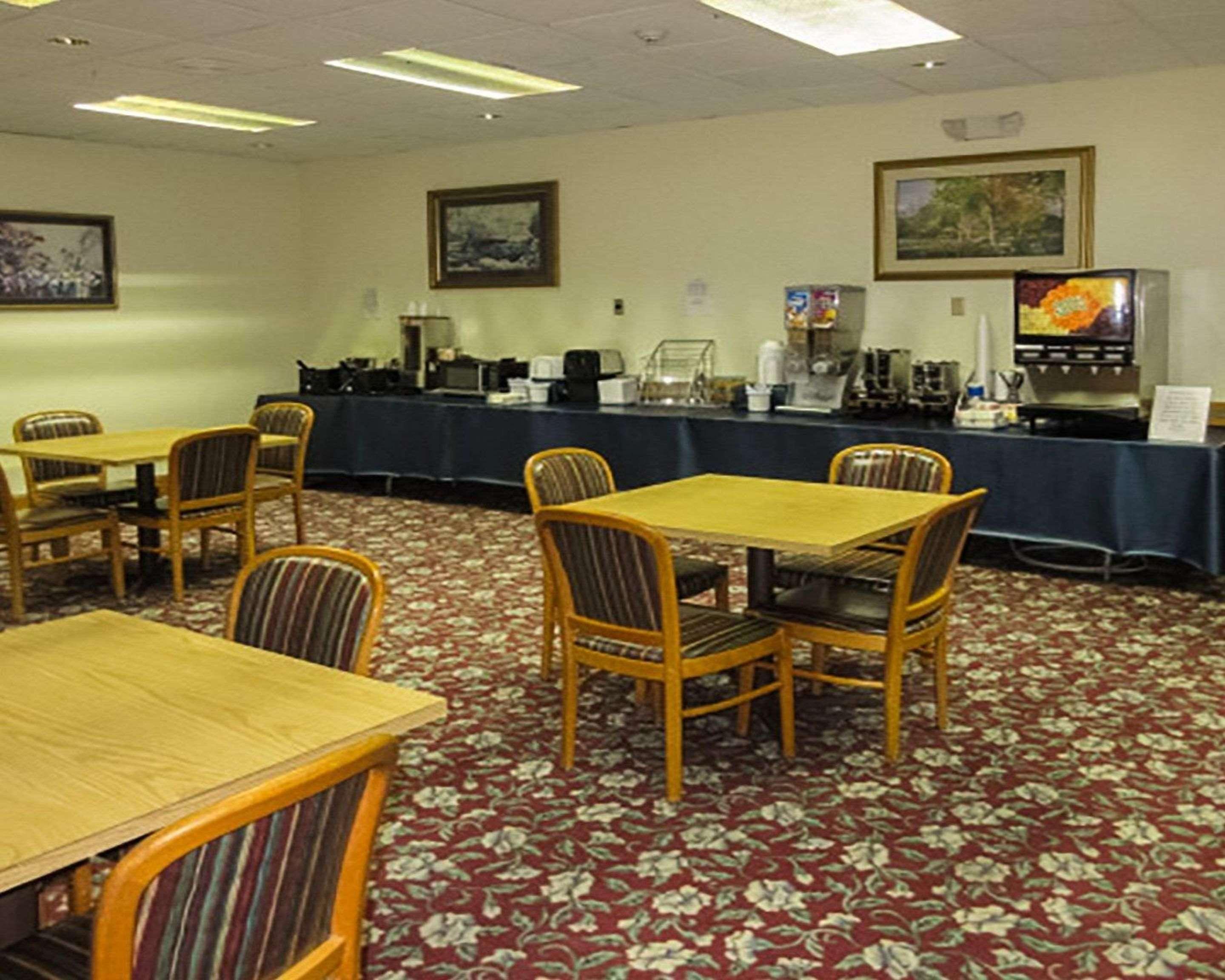 Quality Inn Newport Esterno foto