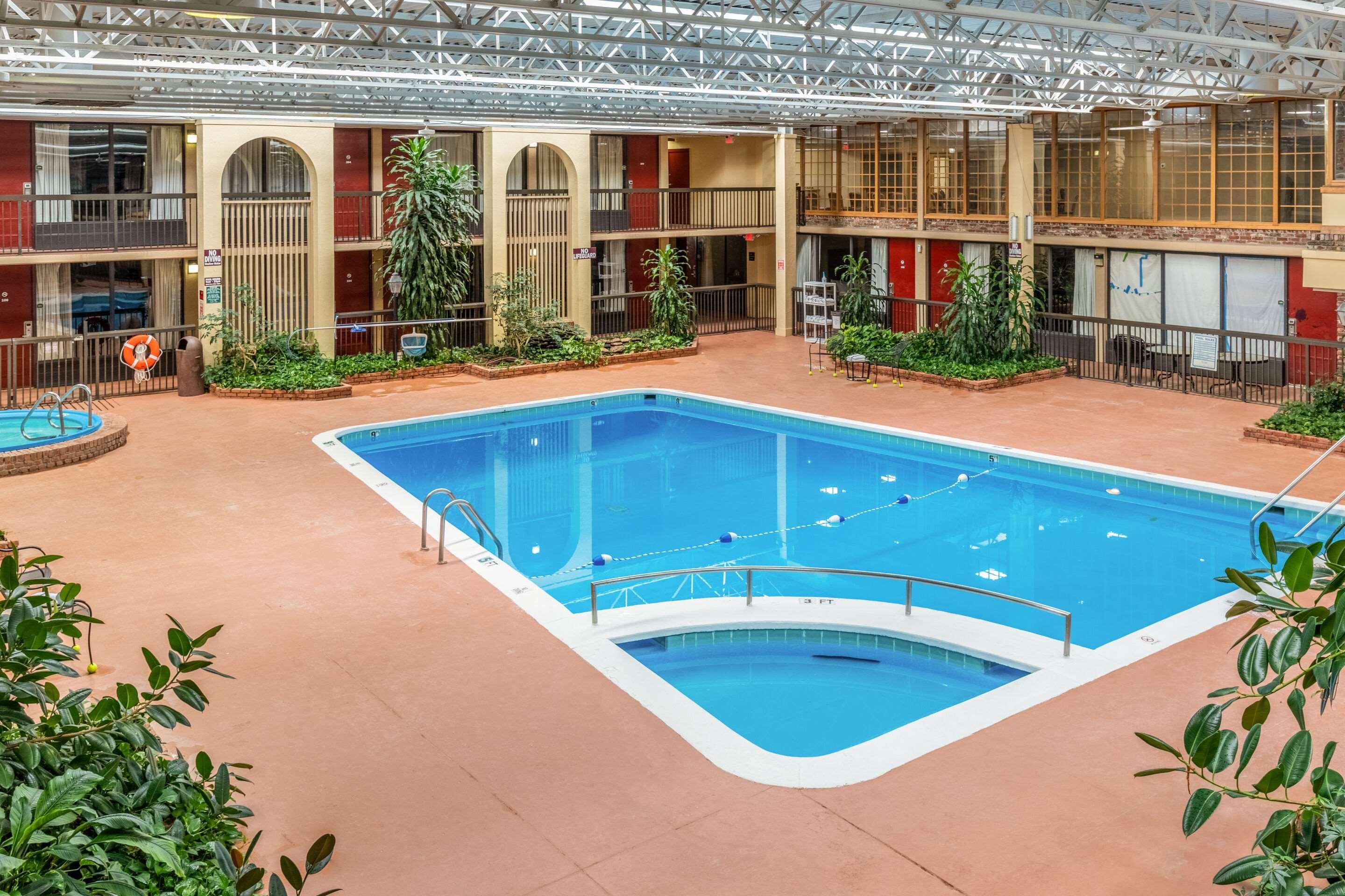 Quality Inn Newport Esterno foto
